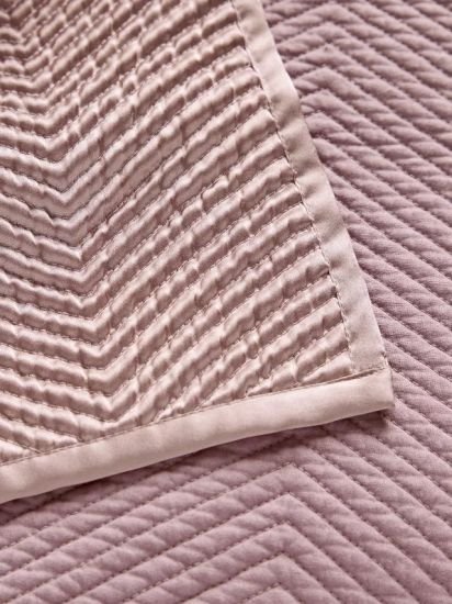 Linear Quilted Bedspread,Rosa Pink